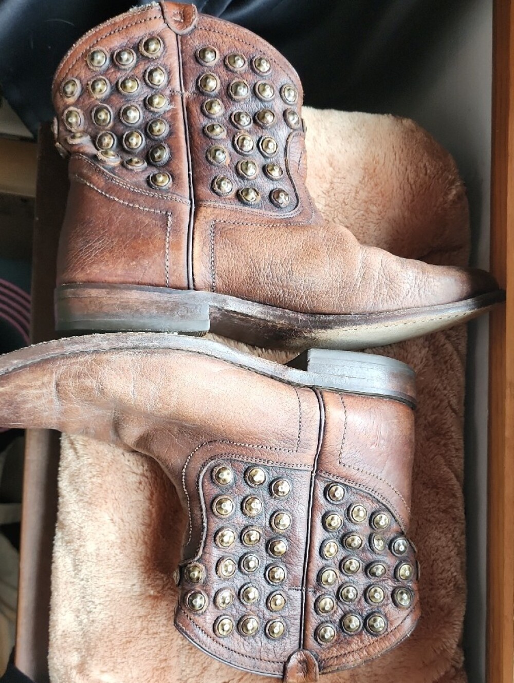 Frye Brown Leather Boot Interior with Branded Pull Tab - Picture 7 of 9